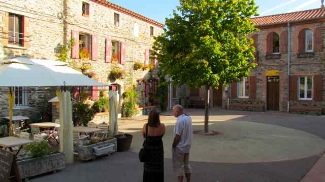 expats search for a new home in southern France