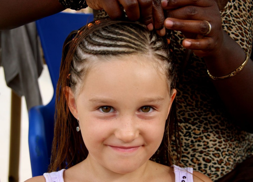 Angelina gets African braids 