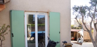 side door looking towards pool Capestang